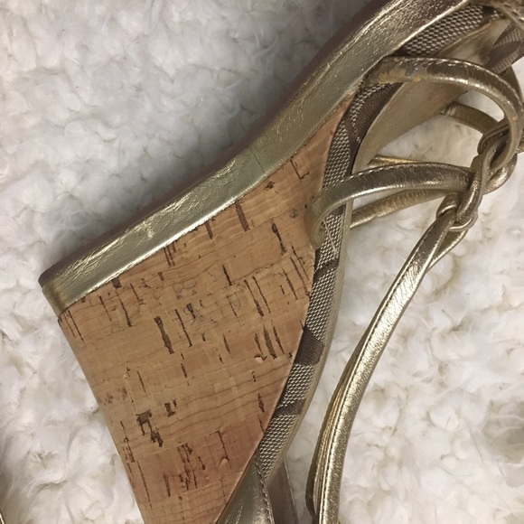Coach Metallic Gold Joslin Heels sz 9 - Picture 3 of 8